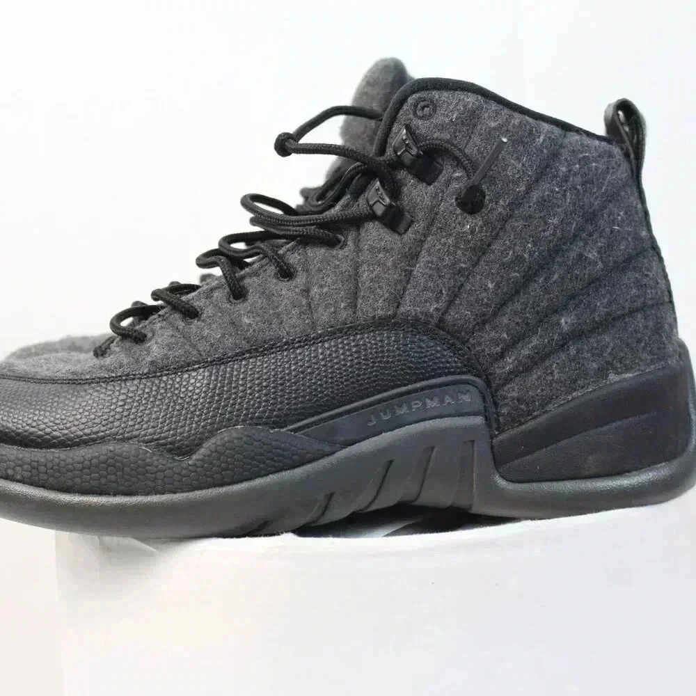 Jordan men gray